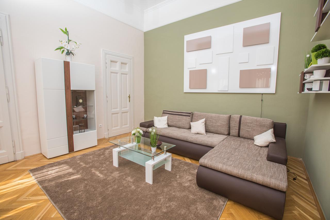 Novak Apartman Сегед Экстерьер фото